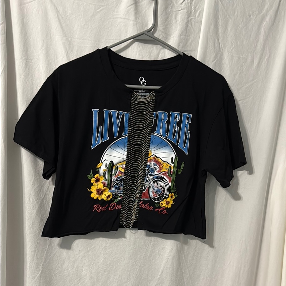 Black Short Sleeve Graphic Crop Top